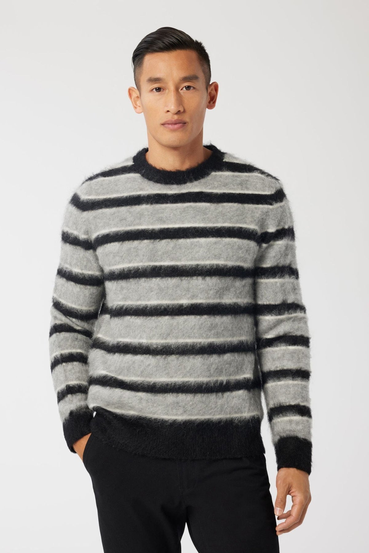 black-stripe_M_Vinh_All