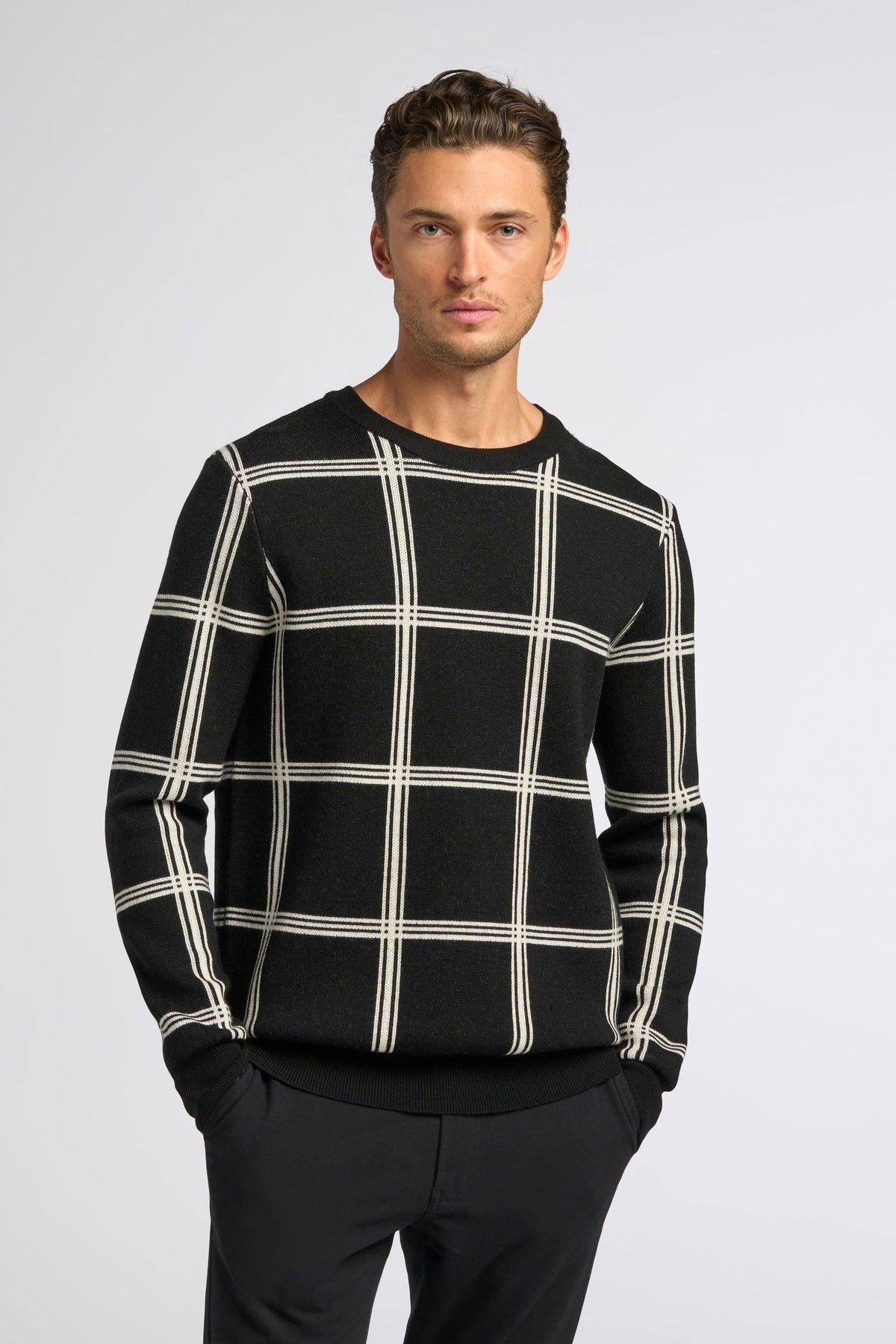 Black/Egret-Windowpane_M_Harvey_all